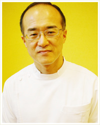 staff_p001.jpg